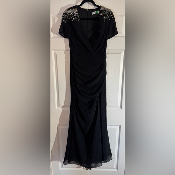 Ieena by Mac Duggal Black Gown Style 55704 NWOT Size 4 - Picture 4 of 6